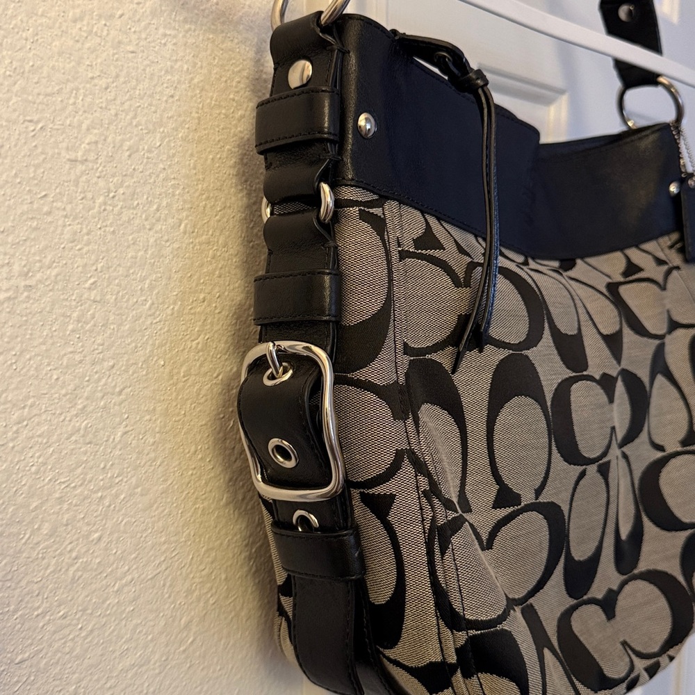 Coach Signature Hobo Blk/Tan Shoulder Bag. Teal Blue Interior! 12.5”Hx15”Wx5”D! - Picture 6 of 16
